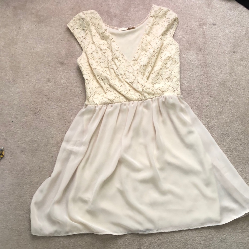 Medium cream dress